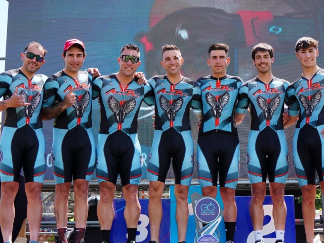 Histrica actuacin de Aspen Bici en el 